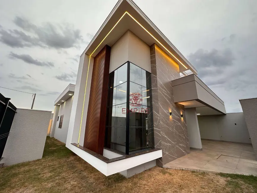Foto 1 de Casa com 3 quartos à venda, 315m2 em Palotina - PR