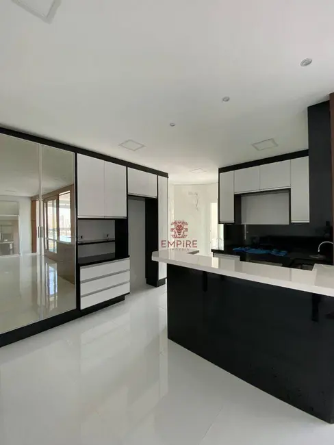 Foto 2 de Apartamento com 3 quartos à venda, 289m2 em Vila Santo Antônio, Maringa - PR