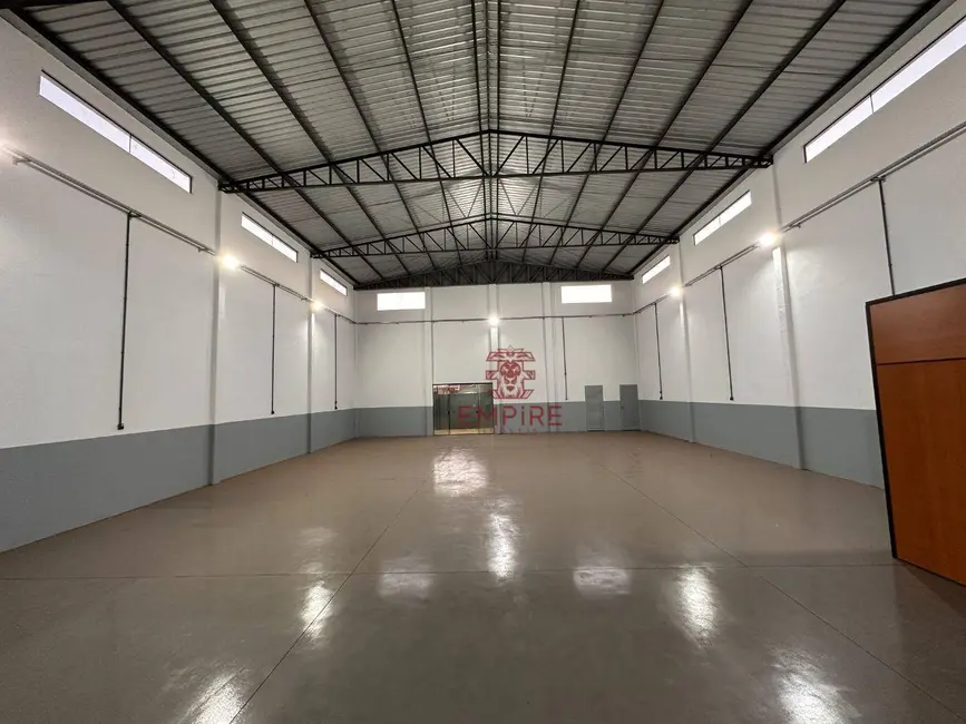 Armazém / Galpão para alugar, 350m2 em Centro, Palotina - PR - imagem 5 Foto 5 de Armazém / Galpão para alugar, 350m2 em Centro, Palotina - PR