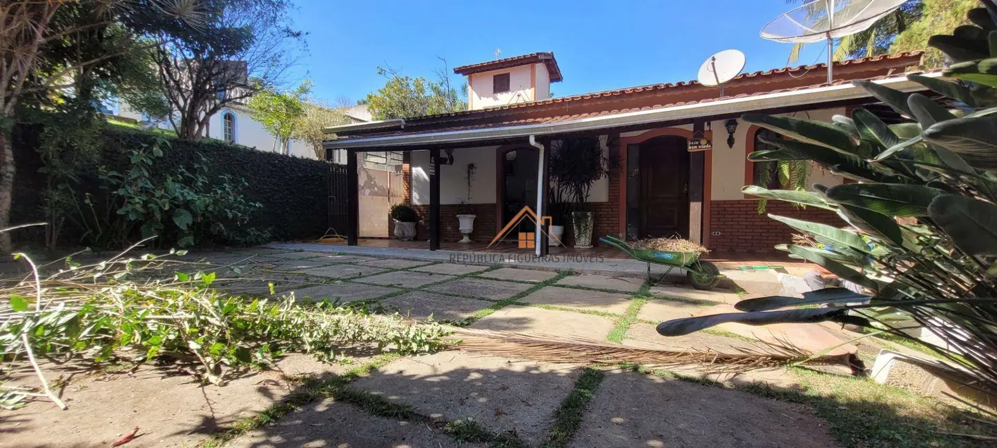 Foto 1 de Chácara com 4 quartos para alugar, 800m2 em Piracaia - SP