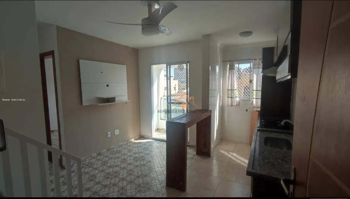 Foto 4 de Cobertura com 2 quartos à venda e para alugar, 90m2 em Jardim Santo Antônio, Santo Andre - SP