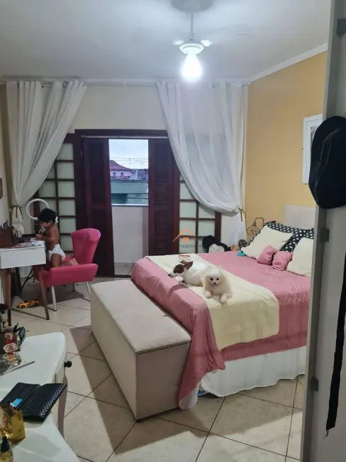 Foto 3 de Casa de Condomínio com 2 quartos à venda, 70m2 em Praia Grande - SP