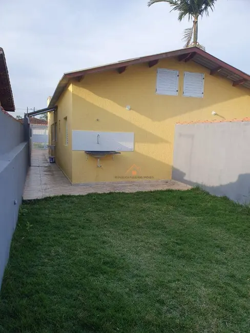 Foto 1 de Casa com 2 quartos à venda, 160m2 em Itanhaem - SP