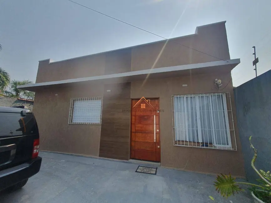 Foto 1 de Casa com 4 quartos à venda, 107m2 em Itanhaem - SP