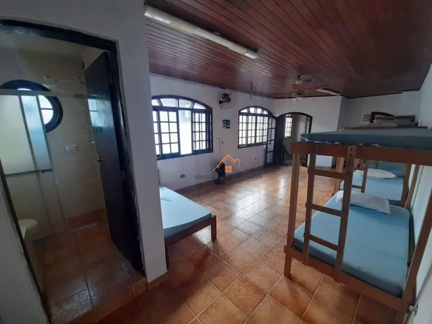 Sobrado com 5 quartos à venda, 300m2 em Bertioga - SP - imagem 7 Foto 7 de Sobrado com 5 quartos à venda, 300m2 em Bertioga - SP