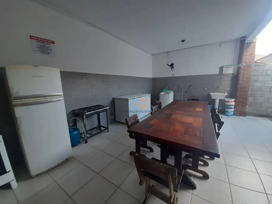 Sobrado com 5 quartos à venda, 300m2 em Bertioga - SP - imagem 6 Foto 6 de Sobrado com 5 quartos à venda, 300m2 em Bertioga - SP