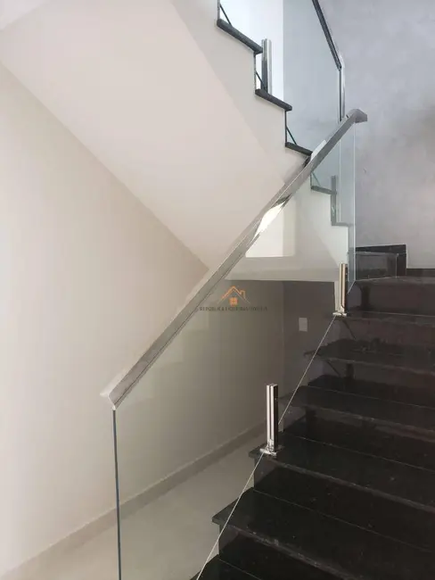 Sobrado com 3 quartos à venda, 201m2 em Sao Bernardo Do Campo - SP - imagem 5 Foto 5 de Sobrado com 3 quartos à venda, 201m2 em Sao Bernardo Do Campo - SP