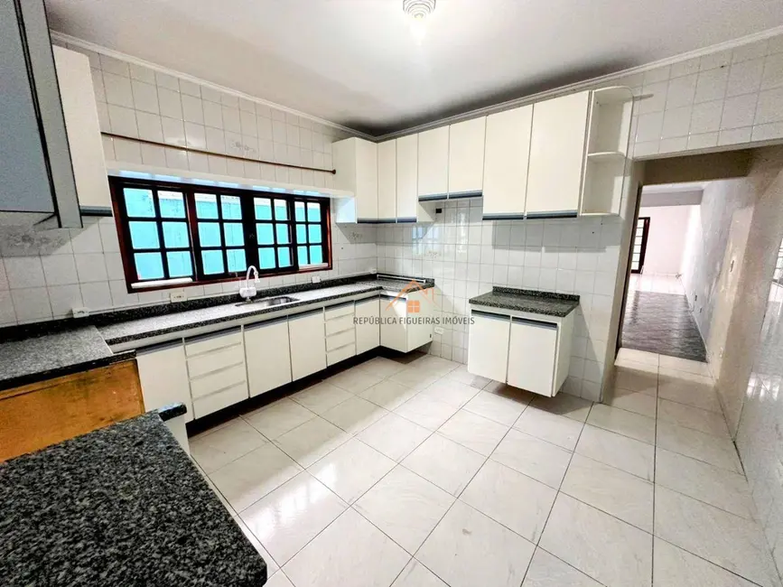 Foto 6 de Sobrado com 3 quartos à venda, 223m2 em Parque São Vicente, Maua - SP