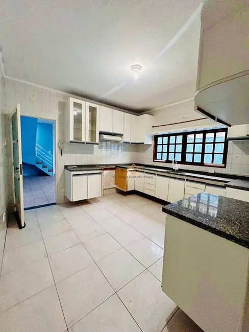 Foto 8 de Sobrado com 3 quartos à venda, 223m2 em Parque São Vicente, Maua - SP