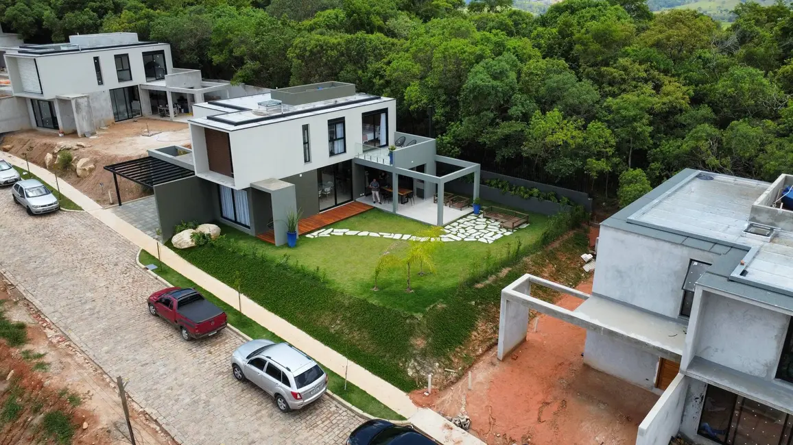 Casa de Condomínio com 4 quartos à venda, 195m2 em Marmeleiro, Atibaia - SP - imagem 1 Foto 1 de Casa de Condomínio com 4 quartos à venda, 195m2 em Marmeleiro, Atibaia - SP