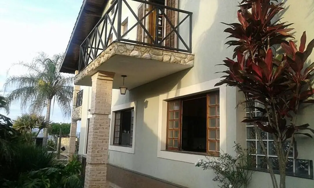 Foto 4 de Casa com 3 quartos à venda, 1000m2 em Centro, Atibaia - SP