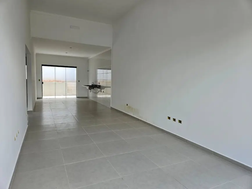 Casa com 3 quartos à venda, 175m2 em Nova Cerejeira, Atibaia - SP - imagem 4 Foto 4 de Casa com 3 quartos à venda, 175m2 em Nova Cerejeira, Atibaia - SP