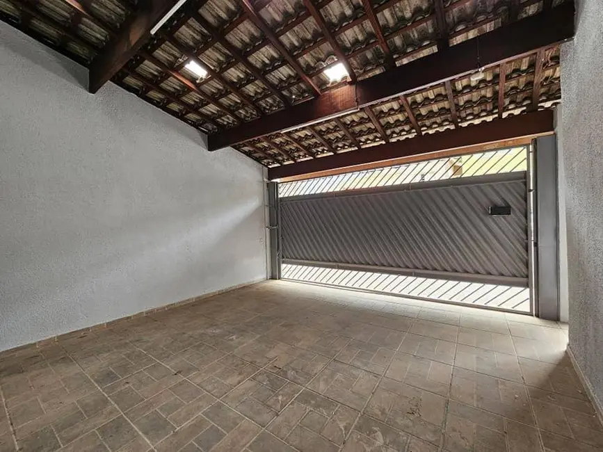 Foto 2 de Casa com 3 quartos à venda, 200m2 em Alvinópolis, Atibaia - SP