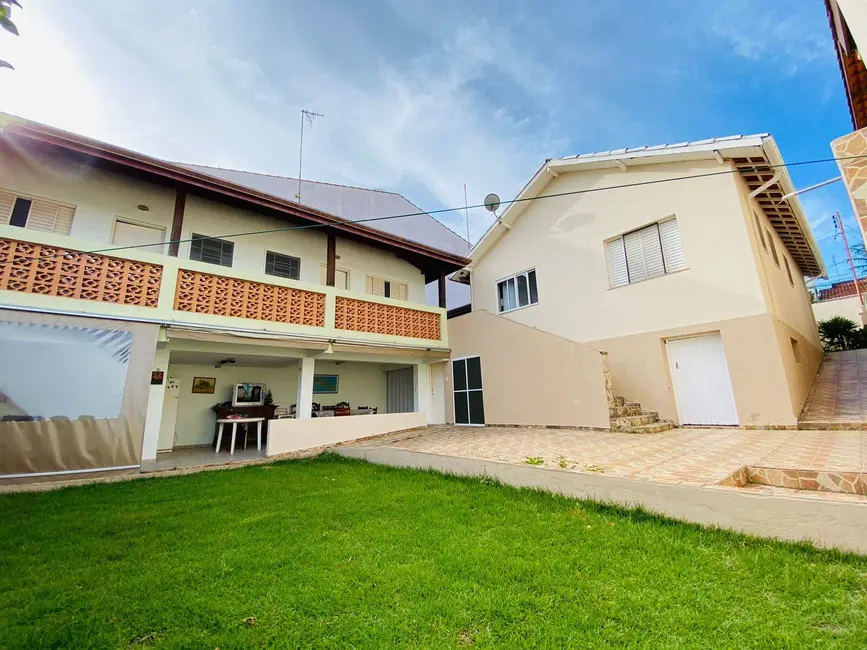 Foto 5 de Casa com 4 quartos à venda, 300m2 em Vila Santista, Atibaia - SP
