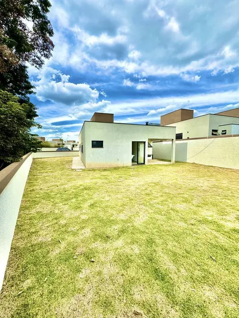 Casa de Condomínio com 3 quartos à venda, 438m2 em Condomínio Residencial Itaporã de Atibaia, Atibaia - SP - imagem 4 Foto 4 de Casa de Condomínio com 3 quartos à venda, 438m2 em Condomínio Residencial Itaporã de Atibaia, Atibaia - SP