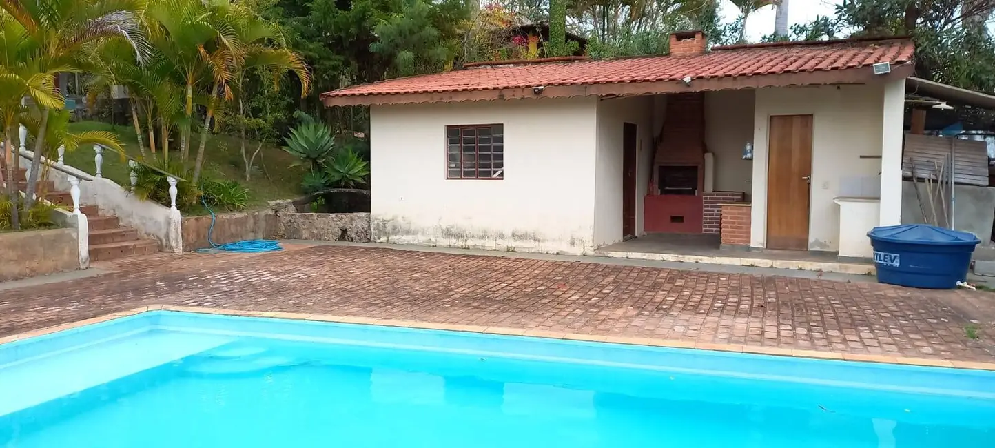 Casa com 2 quartos à venda, 1180m2 em Loteamento Village de Atibaia, Atibaia - SP - imagem 1 Foto 1 de Casa com 2 quartos à venda, 1180m2 em Loteamento Village de Atibaia, Atibaia - SP