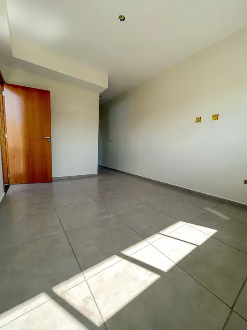Foto 1 de Casa com 2 quartos à venda, 125m2 em Vila Santa Helena, Atibaia - SP