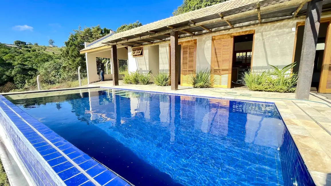 Foto 2 de Casa com 1 quarto à venda, 1000m2 em Estância Santa Maria do Laranjal, Atibaia - SP