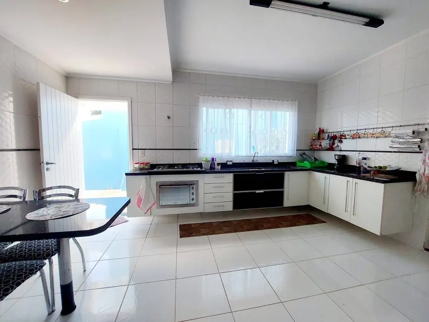 Foto 9 de Casa com 4 quartos à venda, 620m2 em Jardim do Lago, Atibaia - SP