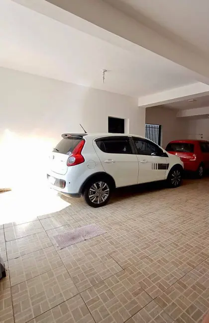 Casa com 4 quartos à venda, 300m2 em Vila Junqueira, Atibaia - SP - imagem 4 Foto 4 de Casa com 4 quartos à venda, 300m2 em Vila Junqueira, Atibaia - SP