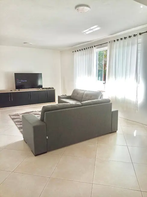 Casa com 4 quartos à venda, 300m2 em Vila Junqueira, Atibaia - SP - imagem 8 Foto 8 de Casa com 4 quartos à venda, 300m2 em Vila Junqueira, Atibaia - SP