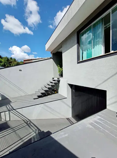 Casa com 4 quartos à venda, 300m2 em Vila Junqueira, Atibaia - SP - imagem 1 Foto 1 de Casa com 4 quartos à venda, 300m2 em Vila Junqueira, Atibaia - SP