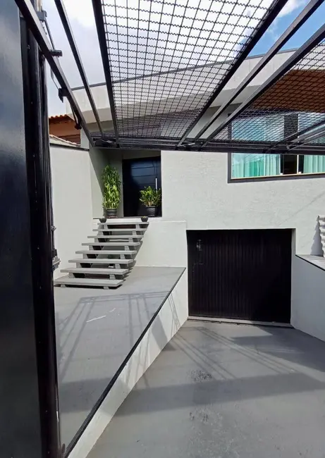 Casa com 4 quartos à venda, 300m2 em Vila Junqueira, Atibaia - SP - imagem 2 Foto 2 de Casa com 4 quartos à venda, 300m2 em Vila Junqueira, Atibaia - SP