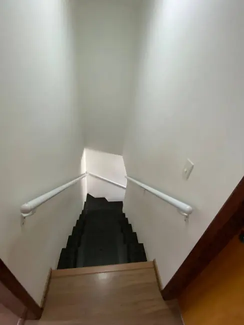 Foto 5 de Casa com 2 quartos à venda, 120m2 em Vila Petrópolis, Atibaia - SP