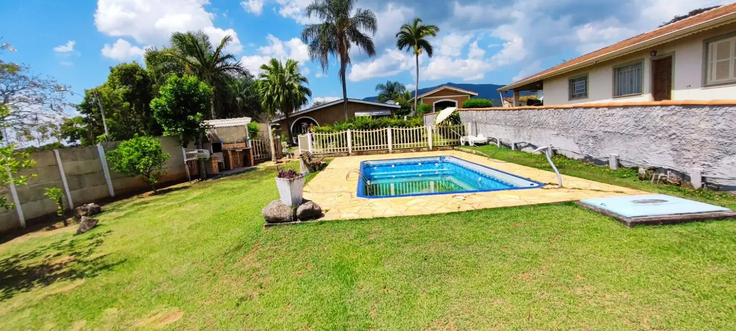 Foto 2 de Casa com 4 quartos à venda, 970m2 em Jardim Centenário, Atibaia - SP