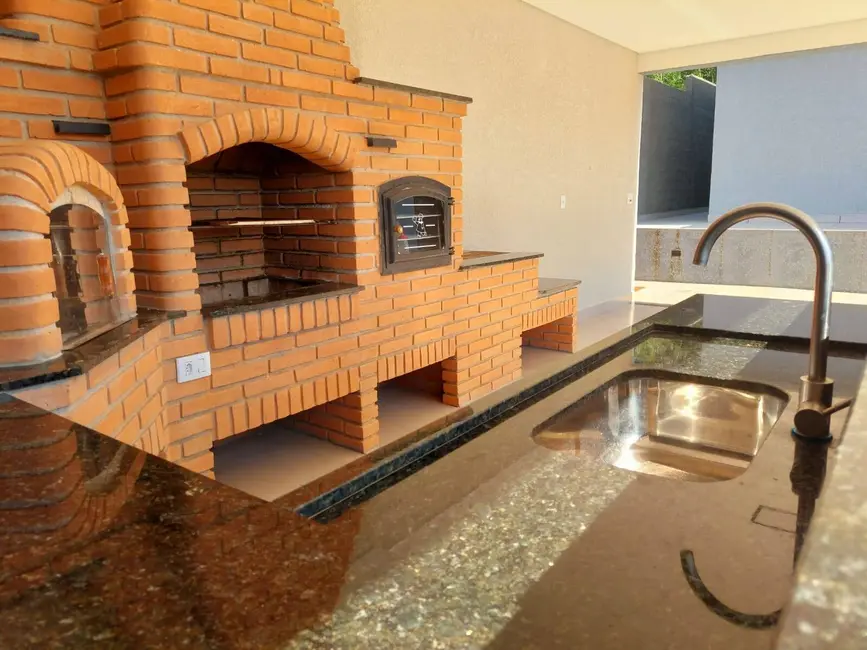 Foto 4 de Casa com 3 quartos à venda, 1200m2 em Rosário, Atibaia - SP