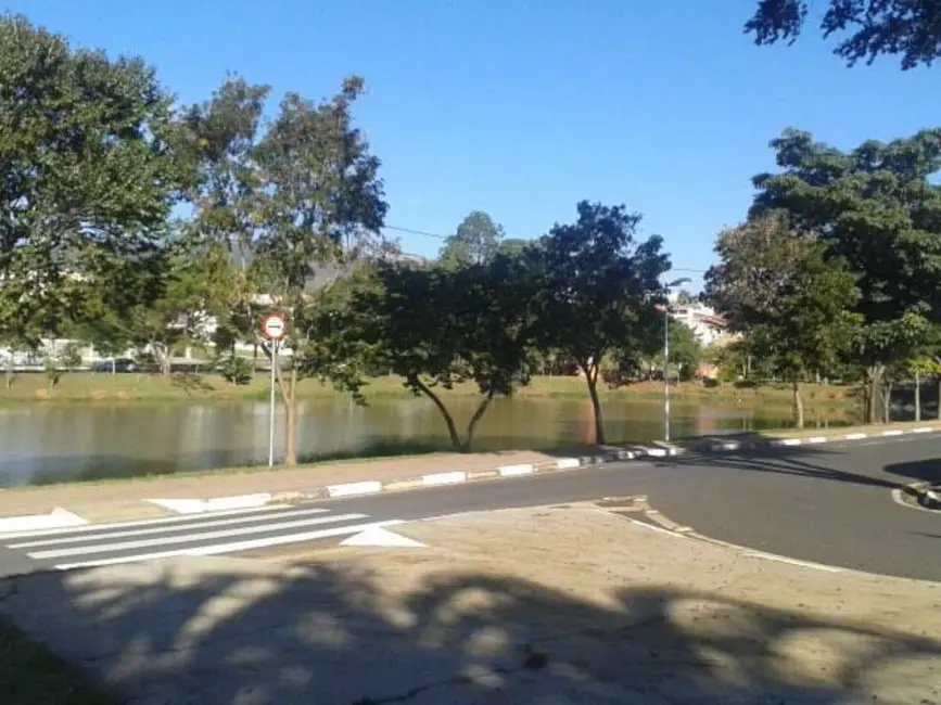 Foto 8 de Casa com 3 quartos à venda, 710m2 em Jardim do Lago, Atibaia - SP