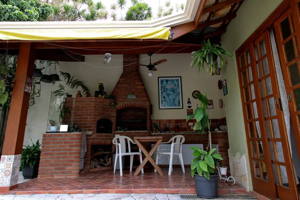 Foto 3 de Casa com 2 quartos à venda, 480m2 em Vila Petrópolis, Atibaia - SP