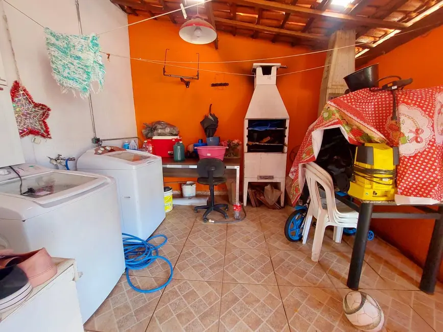 Casa com 4 quartos à venda, 175m2 em Nova Cerejeira, Atibaia - SP - imagem 3 Foto 3 de Casa com 4 quartos à venda, 175m2 em Nova Cerejeira, Atibaia - SP