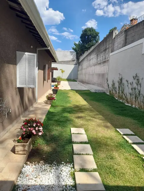 Foto 6 de Casa com 4 quartos à venda, 1164m2 em Jardim Estância Brasil, Atibaia - SP
