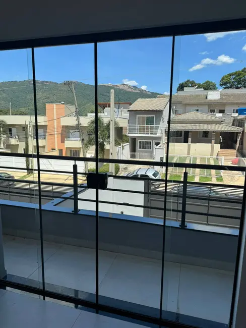 Foto 1 de Casa com 3 quartos à venda, 150m2 em Retiro das Fontes, Atibaia - SP