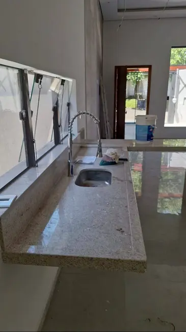 Foto 4 de Casa com 2 quartos à venda, 180m2 em Jardim dos Pinheiros, Atibaia - SP