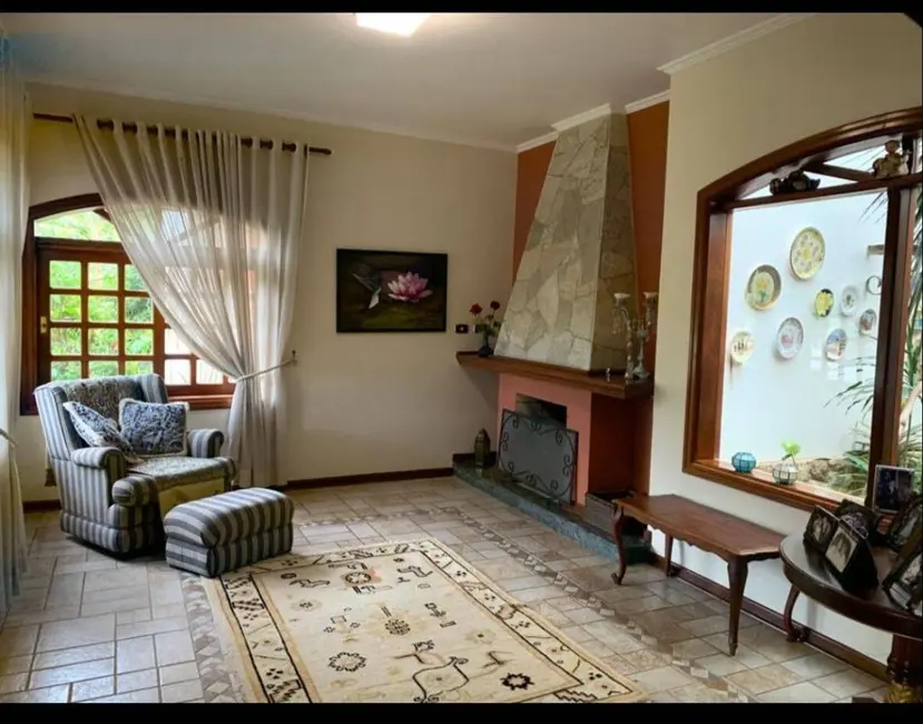 Casa com 6 quartos à venda e para alugar, 3037m2 em Condomínio Jardim Flamboyant, Atibaia - SP - imagem 5 Foto 5 de Casa com 6 quartos à venda e para alugar, 3037m2 em Condomínio Jardim Flamboyant, Atibaia - SP