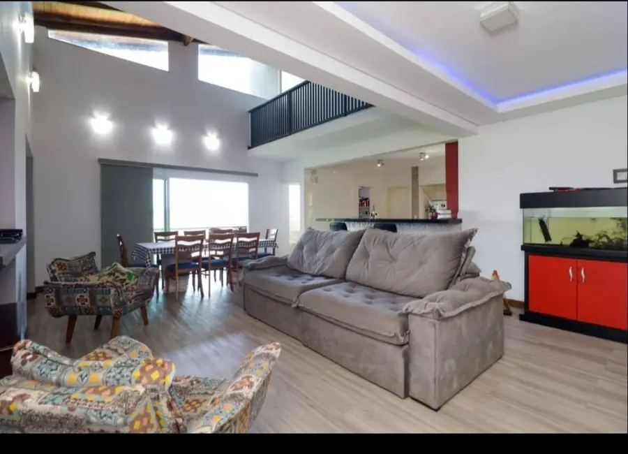 Foto 2 de Casa com 6 quartos à venda, 1000m2 em Loteamento Village de Atibaia, Atibaia - SP