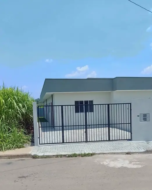 Foto 1 de Casa com 2 quartos à venda, 150m2 em Vila Santa Helena, Atibaia - SP