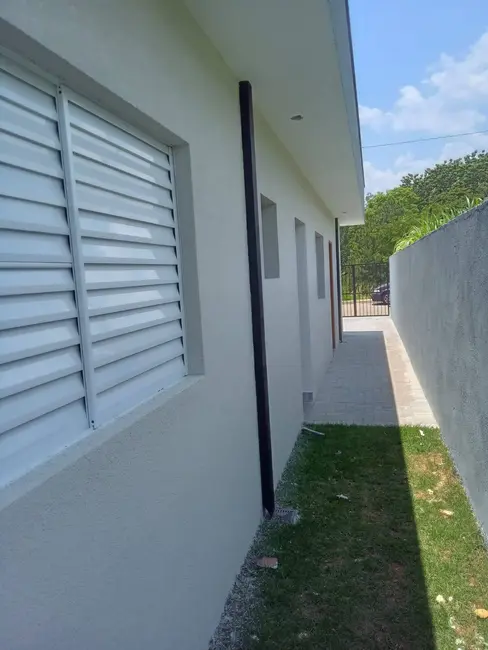 Foto 3 de Casa com 2 quartos à venda, 150m2 em Vila Santa Helena, Atibaia - SP