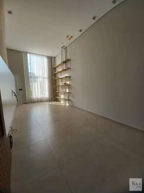 Casa de Condomínio com 3 quartos à venda, 250m2 em Éden, Sorocaba - SP - imagem 3 Foto 3 de Casa de Condomínio com 3 quartos à venda, 250m2 em Éden, Sorocaba - SP