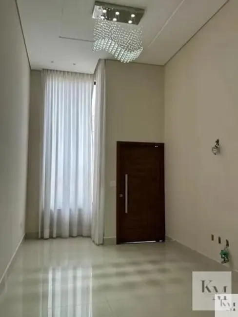 Casa de Condomínio com 3 quartos à venda, 250m2 em Wanel Ville, Sorocaba - SP - imagem 3 Foto 3 de Casa de Condomínio com 3 quartos à venda, 250m2 em Wanel Ville, Sorocaba - SP