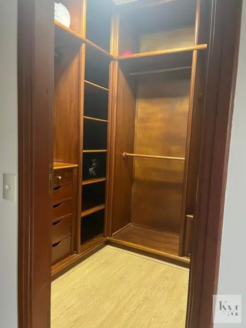 Casa de Condomínio com 5 quartos à venda, 2400m2 em Vivendas do Lago, Sorocaba - SP - imagem 8 Foto 8 de Casa de Condomínio com 5 quartos à venda, 2400m2 em Vivendas do Lago, Sorocaba - SP