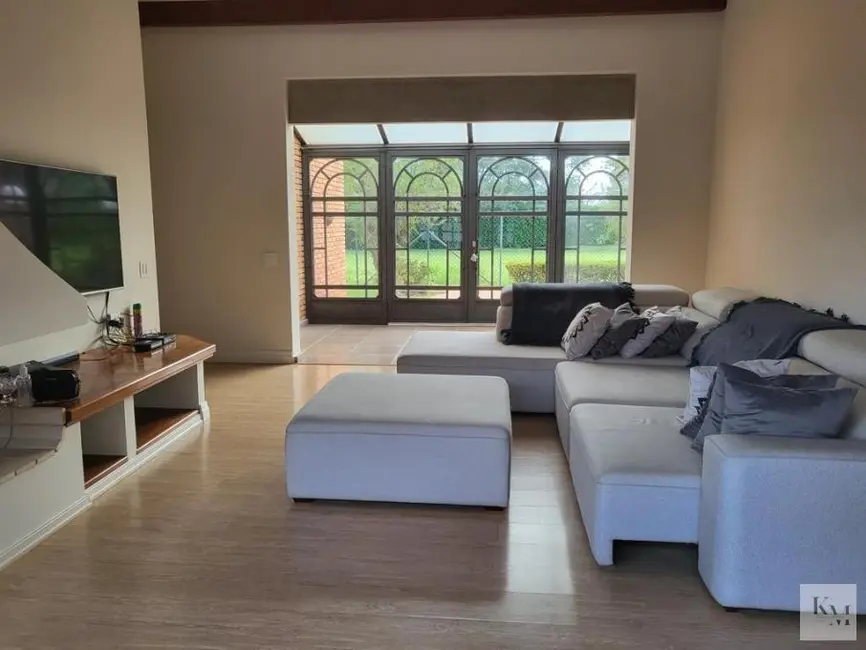 Casa de Condomínio com 5 quartos à venda, 2400m2 em Vivendas do Lago, Sorocaba - SP - imagem 4 Foto 4 de Casa de Condomínio com 5 quartos à venda, 2400m2 em Vivendas do Lago, Sorocaba - SP