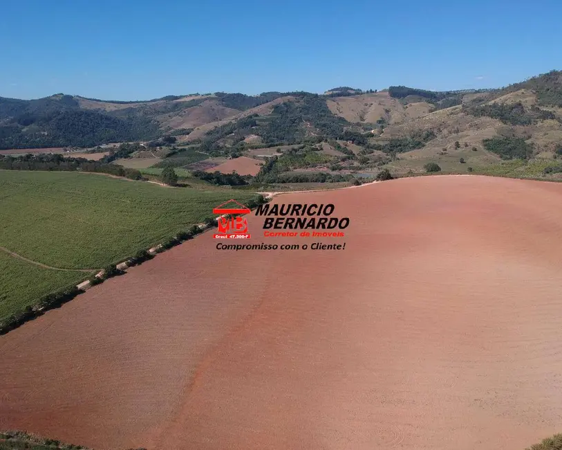 Foto 1 de Fazenda / Haras com 8 quartos à venda, 240m2 em Serra Negra - SP