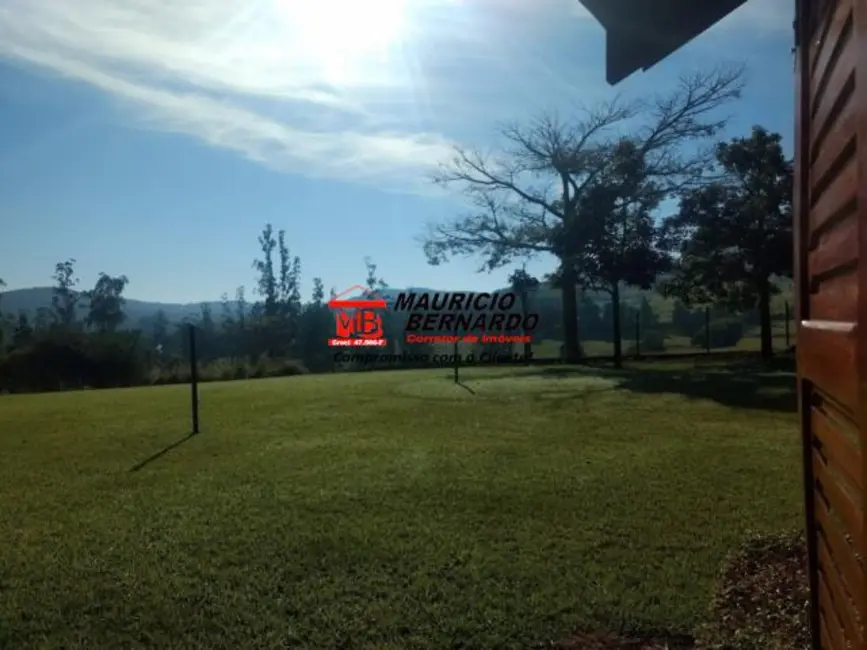 Foto 2 de Fazenda / Haras com 3 quartos à venda, 128m2 em Amparo - SP