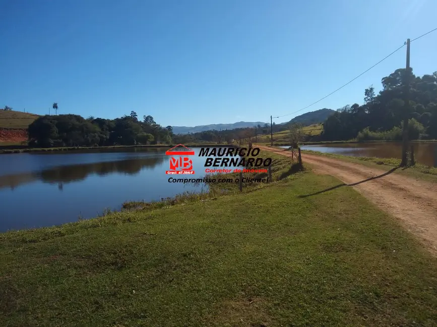 Foto 8 de Fazenda / Haras com 3 quartos à venda, 92m2 em Ouro Fino - MG
