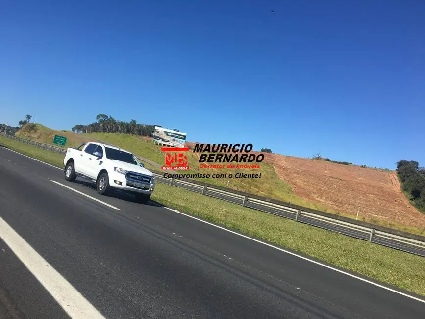 Foto 1 de Terreno / Lote à venda, 327000m2 em Itatiba - SP