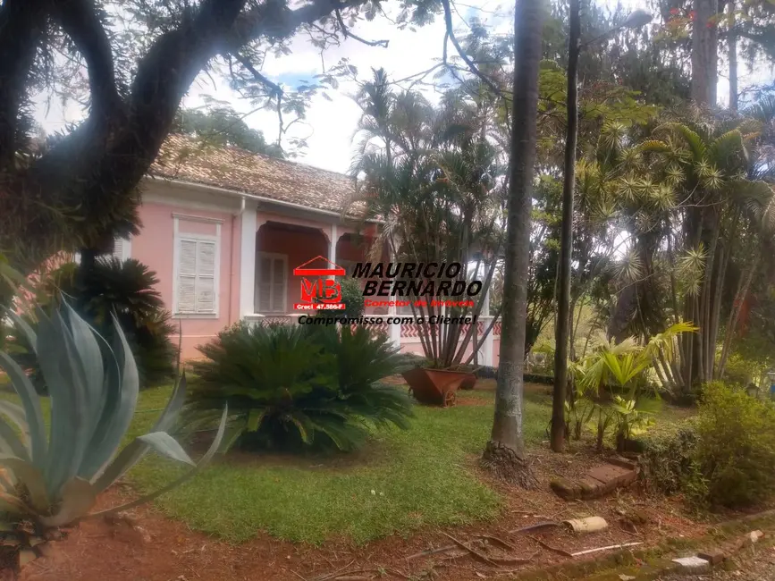 Foto 1 de Fazenda / Haras com 6 quartos à venda, 15m2 em Amparo - SP