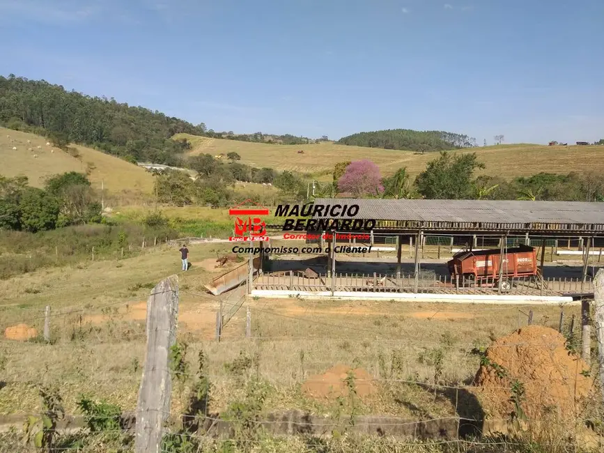 Foto 2 de Sítio / Rancho com 2 quartos à venda, 27m2 em Amparo - SP